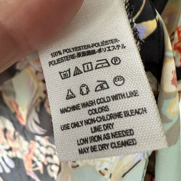 Free People Under The Palms Button Down Silky Soft Tropical Blouse Top XS - Picture 9 of 9